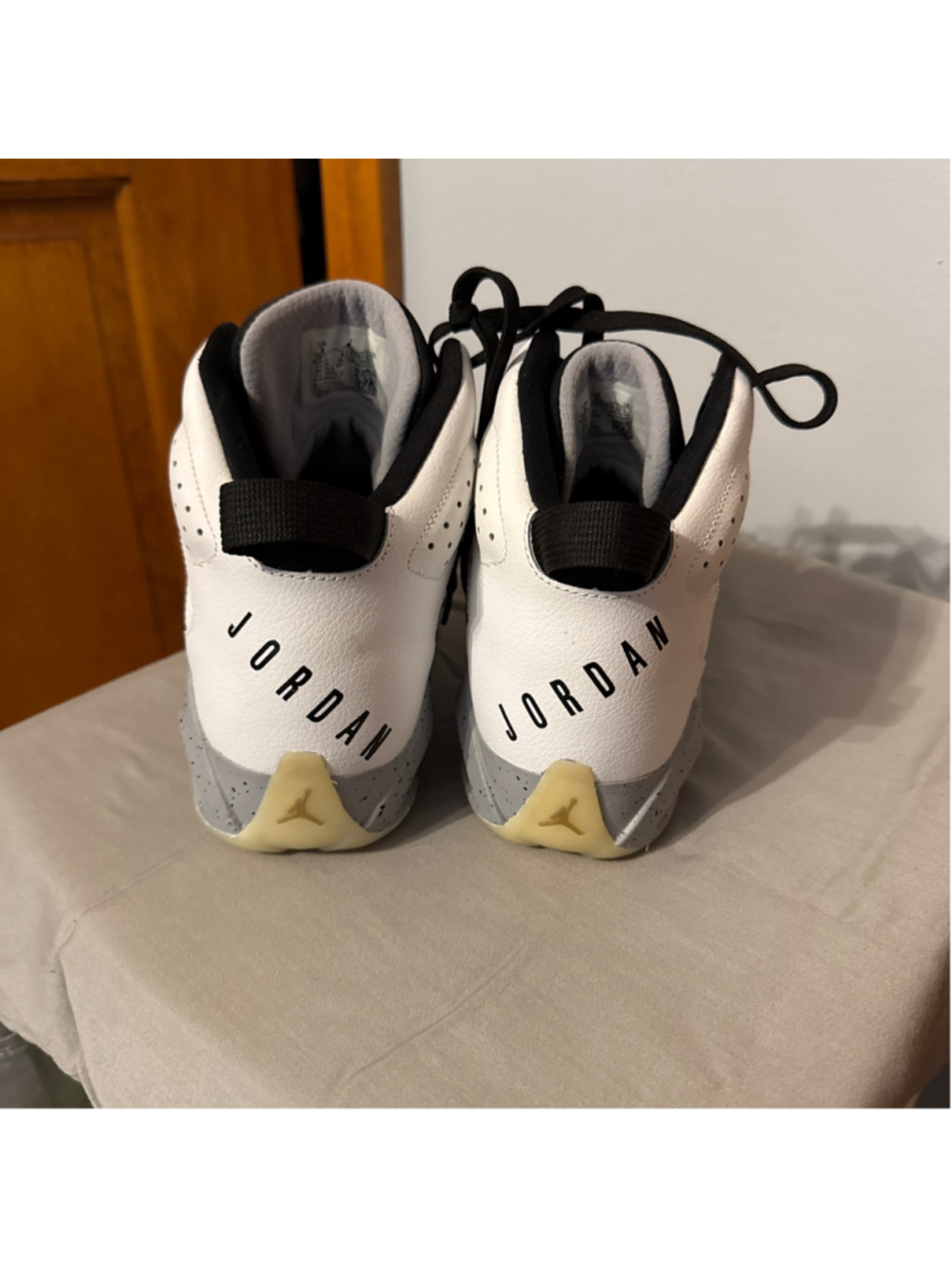 Men's Nike Jordan Lift Off Basketball Shoes - Picture 2 of 5